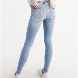 Light Wash Skinny Jean
